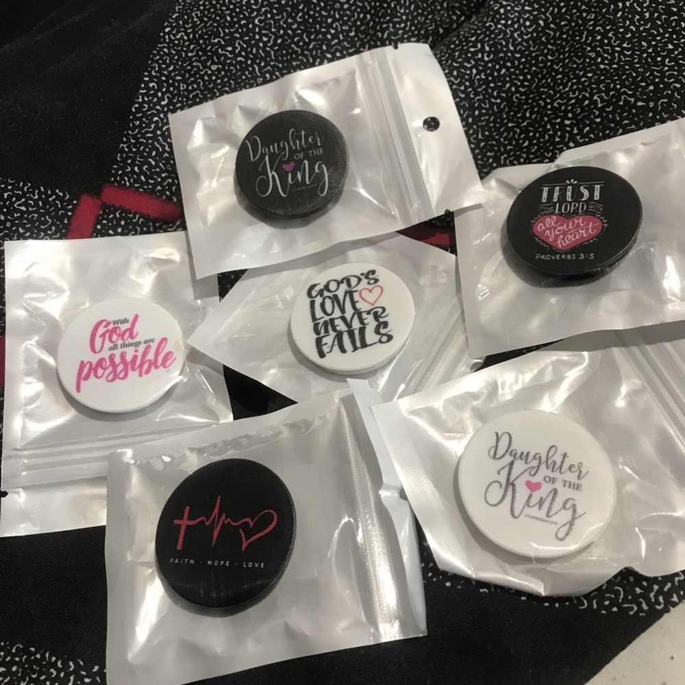 Brand New Inspirational Pop Sockets! Great gifts!